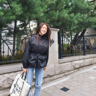 프라다 숏 바람막이