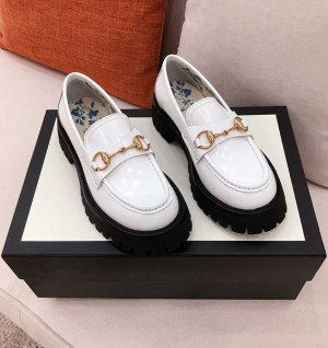 구찌 러그솔 홀스빗 로퍼