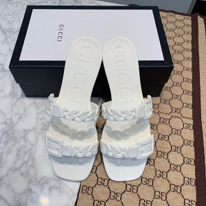 구찌 러버 체인 슬리퍼