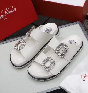 로저비비에 비브 스트라스 버클 슬라이드