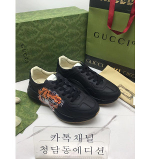 구찌 타이거 라이톤 (남녀공용)