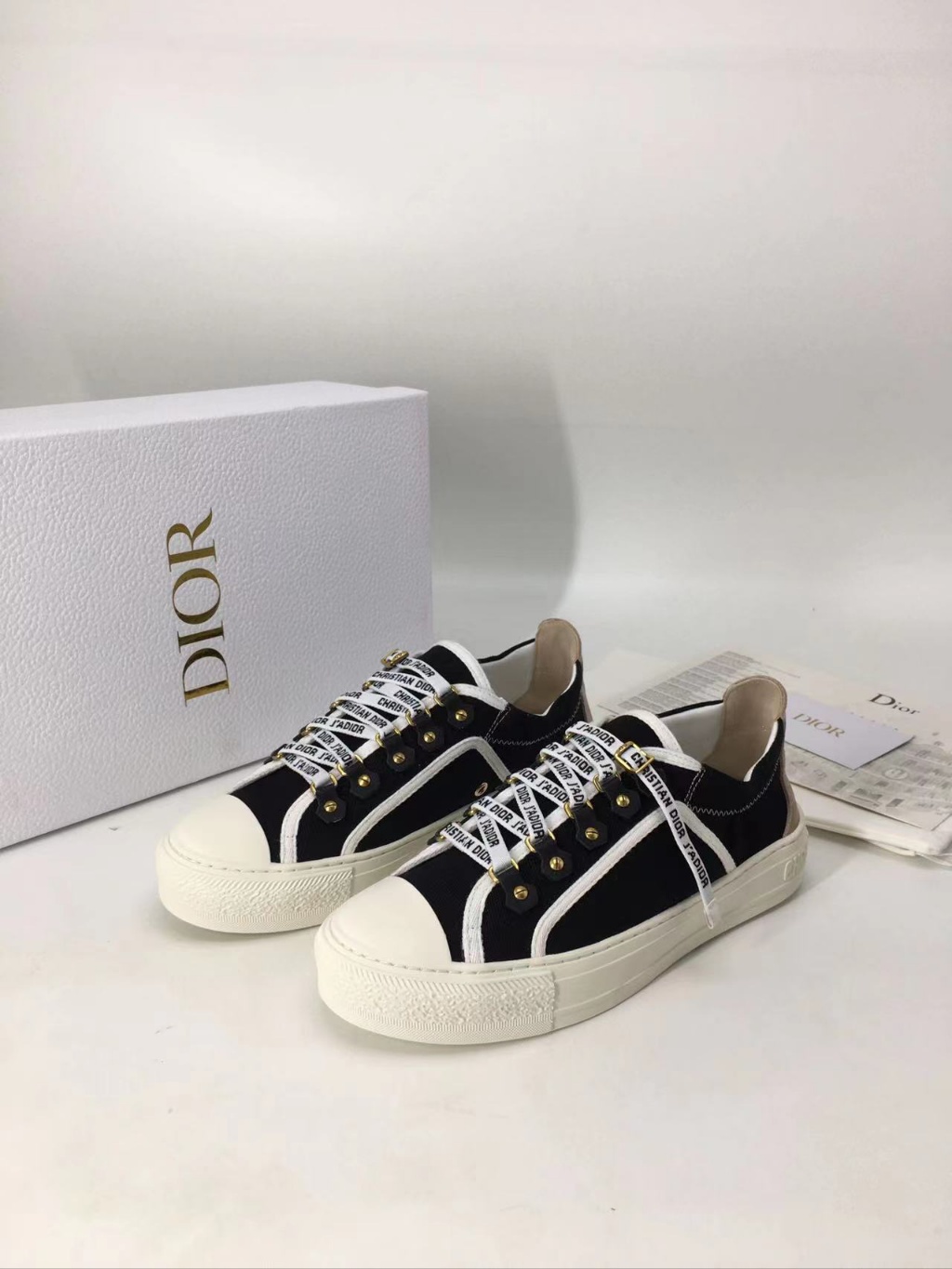 디올 워크앤디올 스니커즈