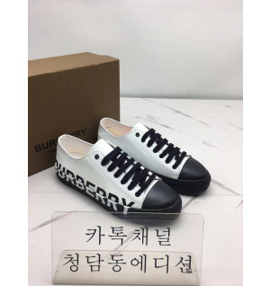 버버리 로고 스니커즈 (남녀공용)