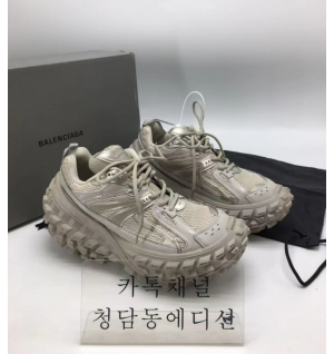 발렌시아가 디펜더 (남녀공용)