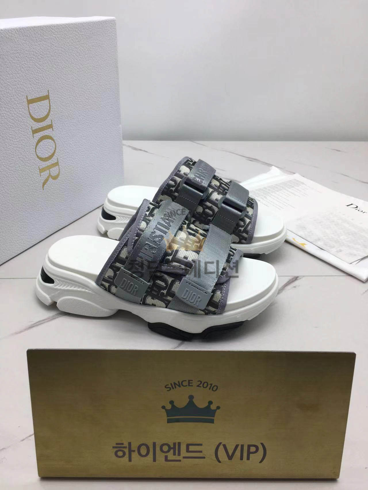 디올 벨크로 디원더뮬 샌들 슬리퍼