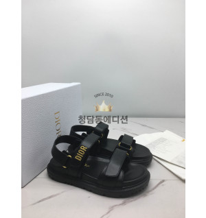 디올 샌들