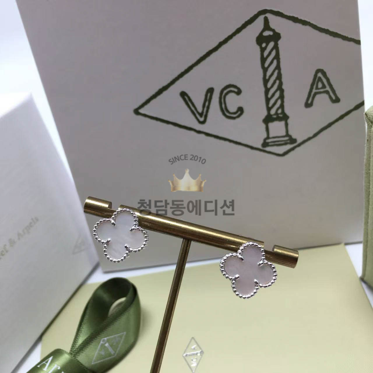 반클리프 알함브라 빈티지 귀걸이 (3COLOR) (V-gold소재)