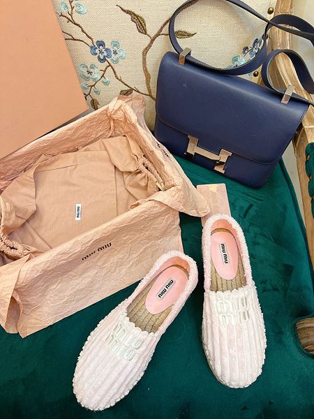 미우미우 에스파듀