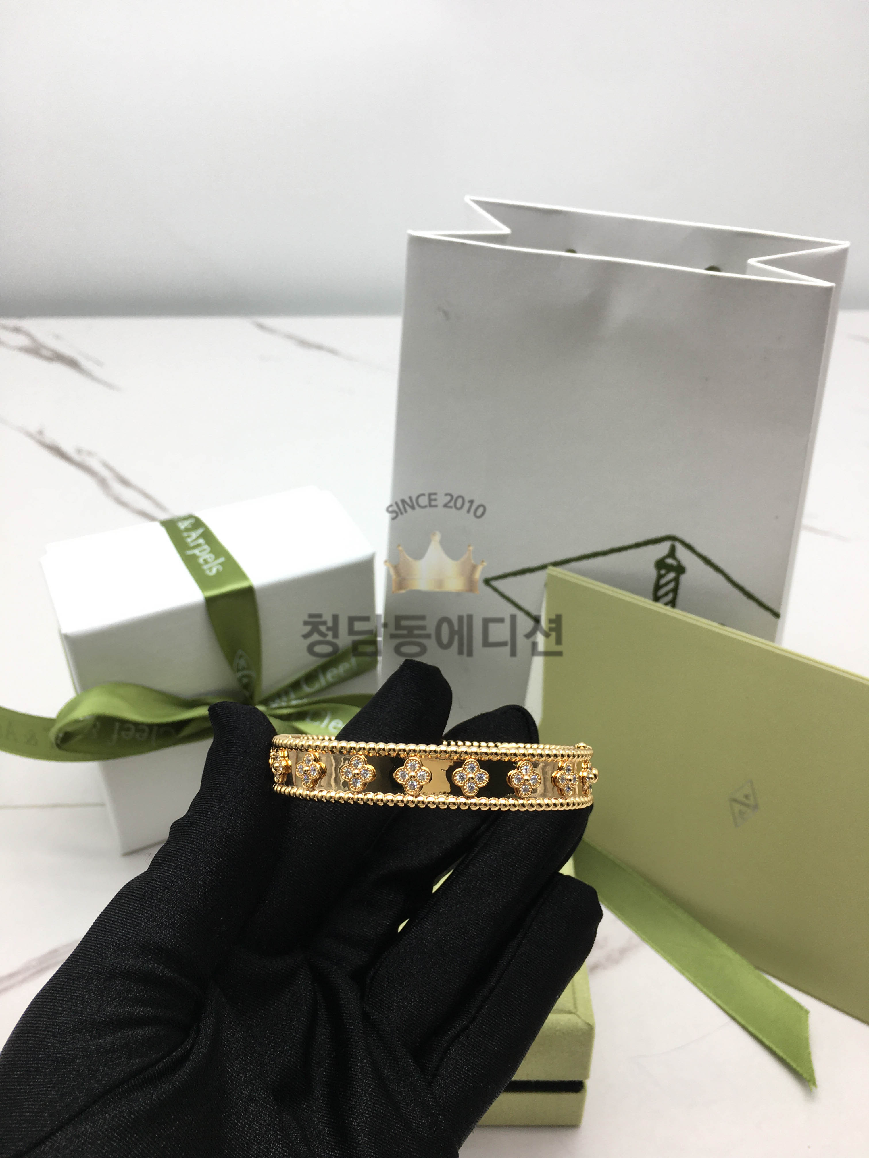 반클리프 빼를리 팔찌 (3COLOR)