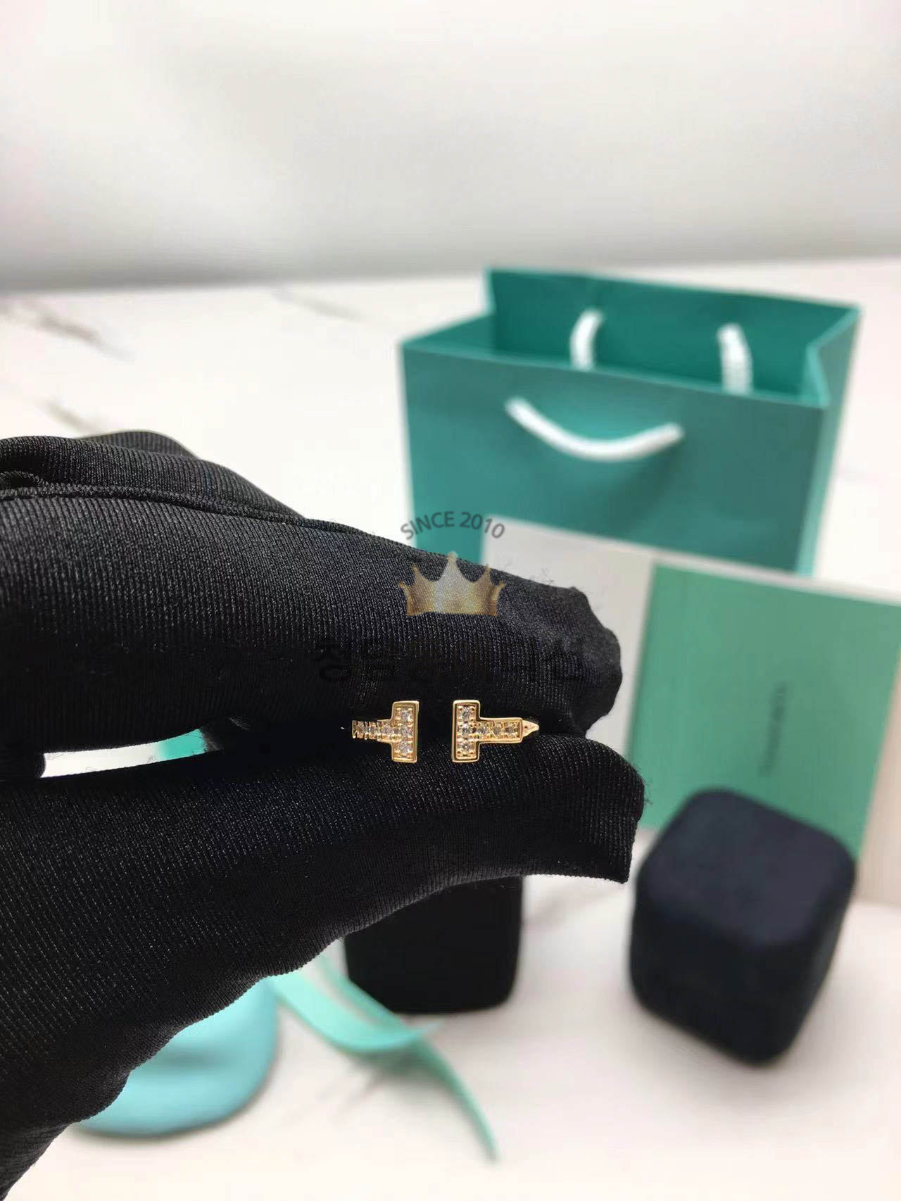 티파니 T와이어 반지