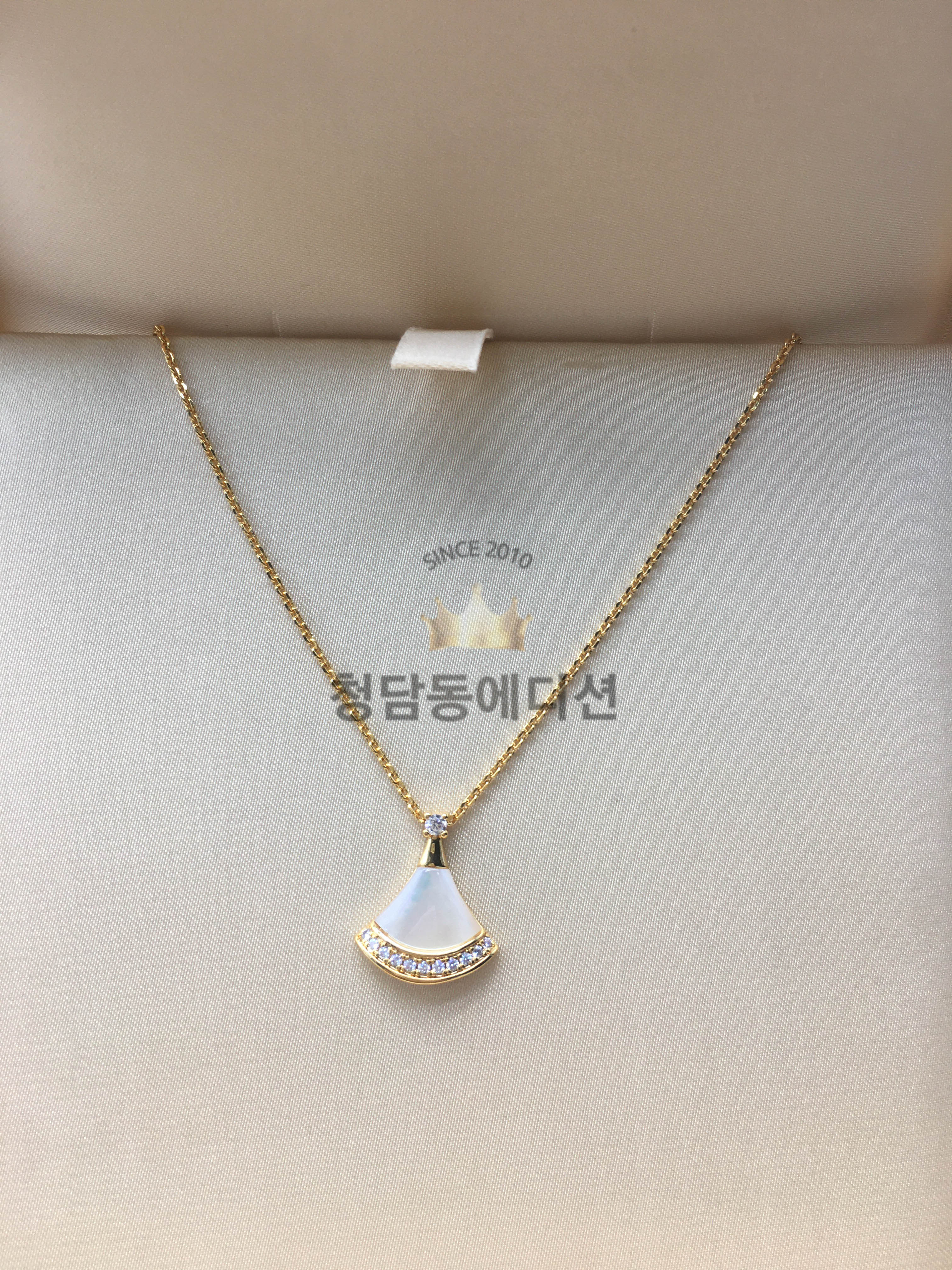 불가리 디바스 드림 목걸이