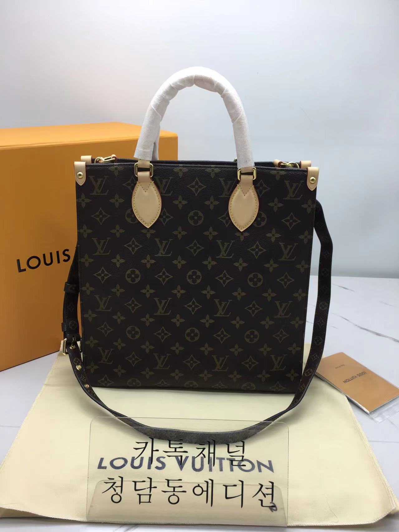 루이비통 모노그램 삭 플라 PM (ZP동일가죽)