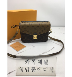 루이비통 포쉐트 메티스 숄더백