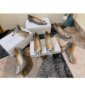 마놀로 블라닉 펌프스