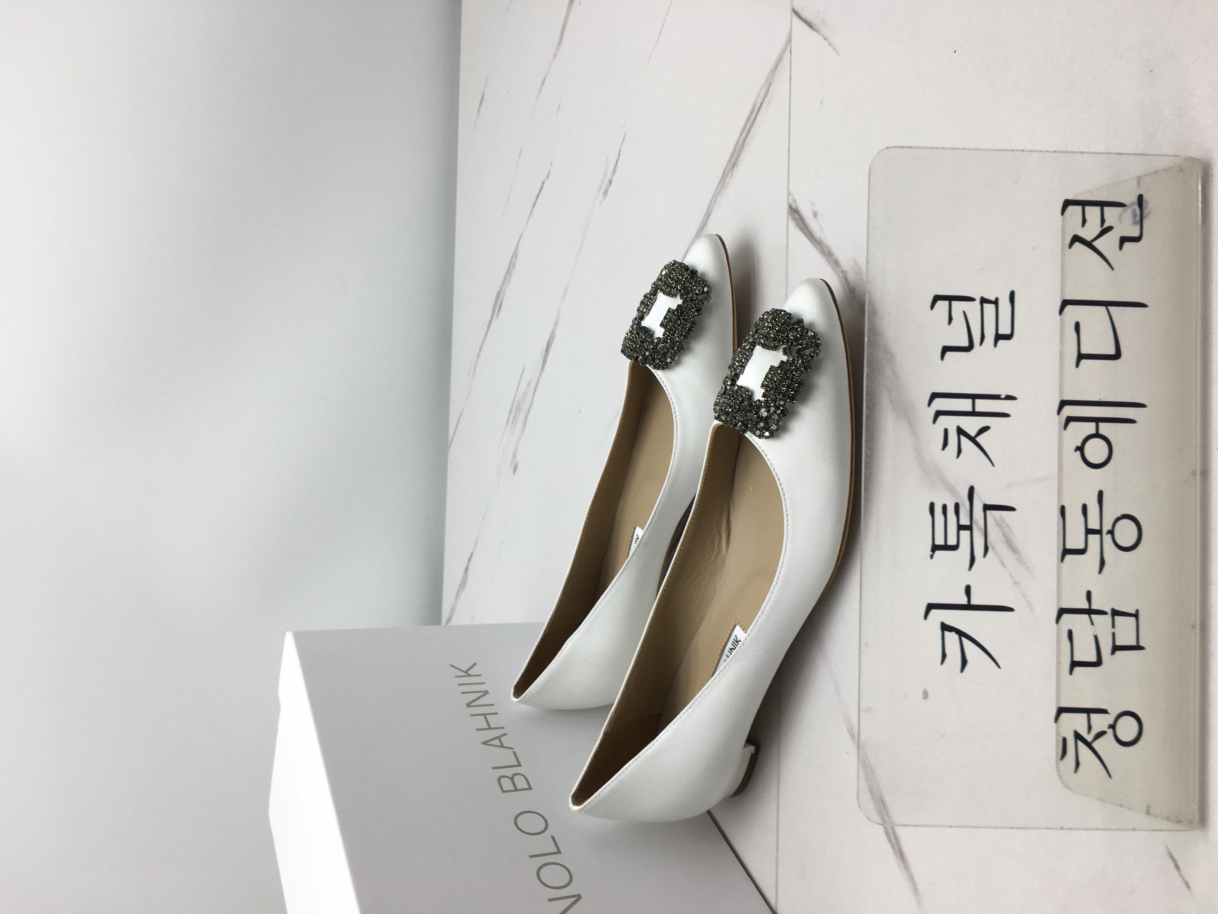 마놀로 블라닉 펌프스 (굽 플랫, 5cm, 10cm)