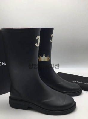 샤넬 레인부츠