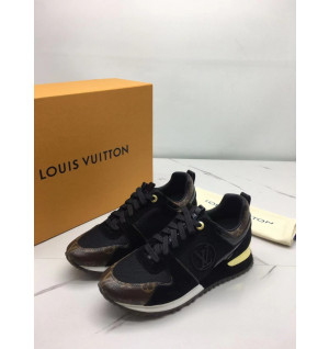 루이비통 런어웨이 스니커즈