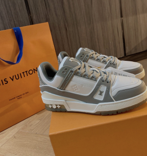 루이비통 트레이너 스니커즈 (남녀공용)