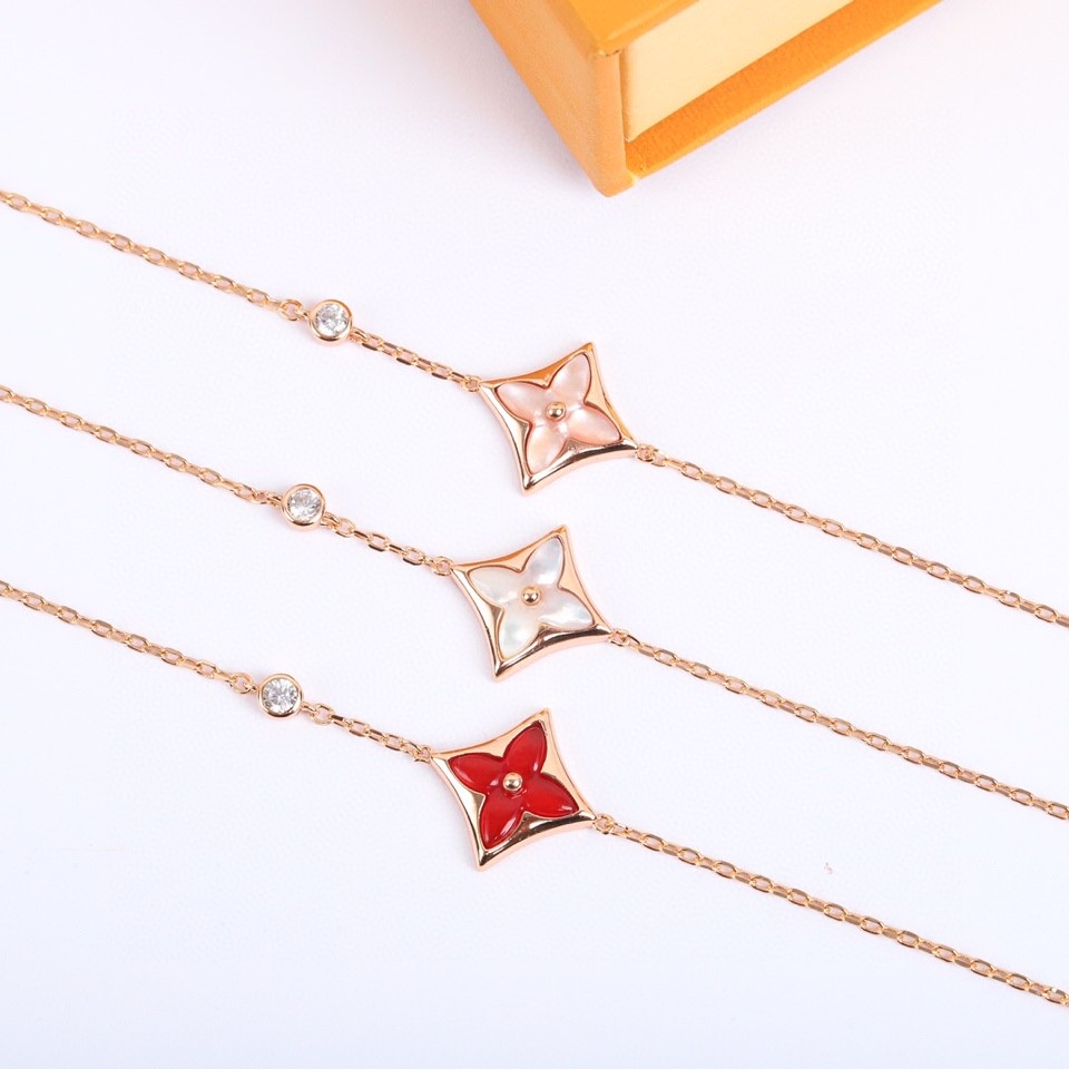 루이비통 네잎 클로버 팔찌 (3COLOR)