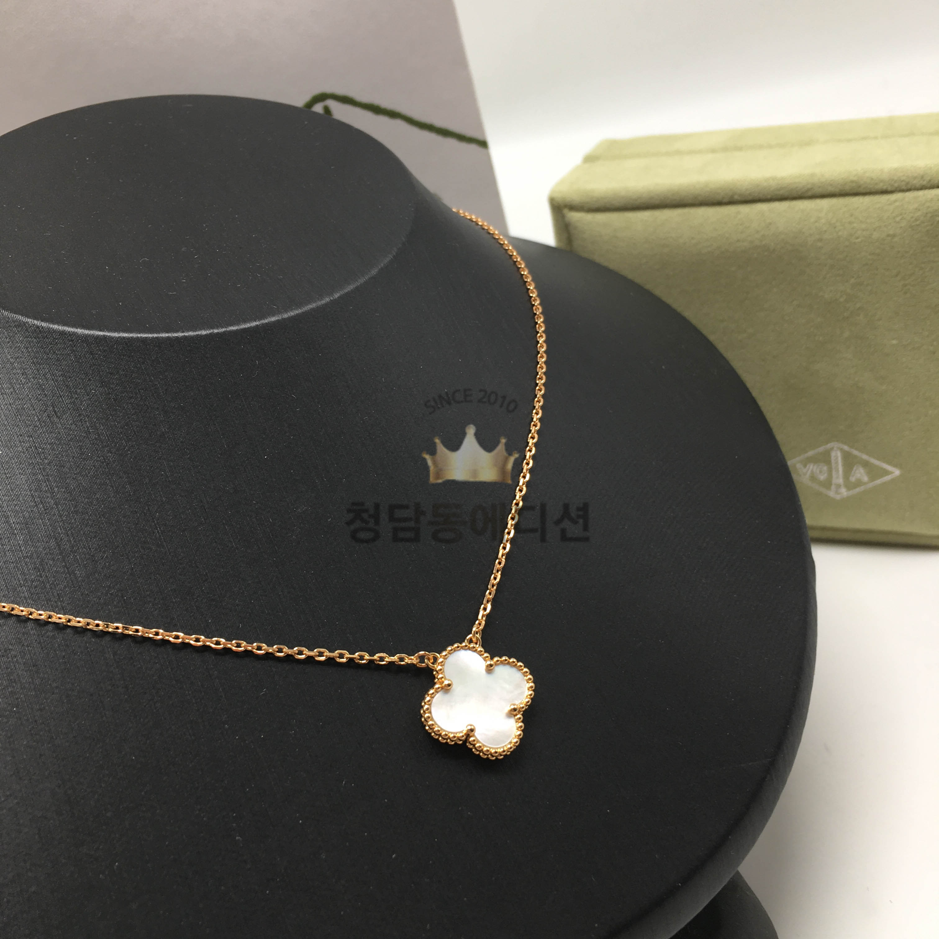 반클리프 앤 아펠 알함브라 목걸이 (V-gold소재) (upgrade ver.)