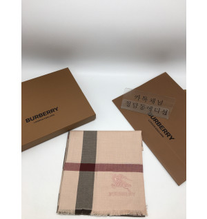 버버리 클래식 다이아몬드 패턴 머플러