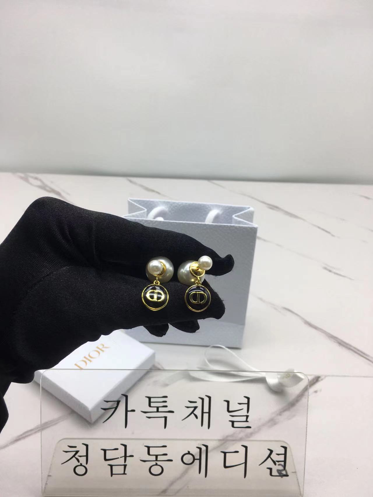 디올 CD 귀걸이 (하이엔드급)