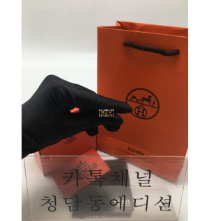 에르메스 H 귀걸이 (컬러 블랙)