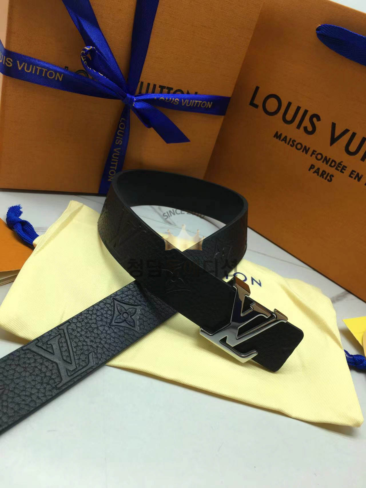 루이비통 벨트 (버클 3.0CM)