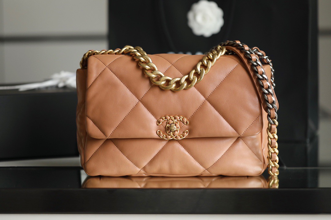 샤넬 19 플랩백 미디움 (하이엔드급)