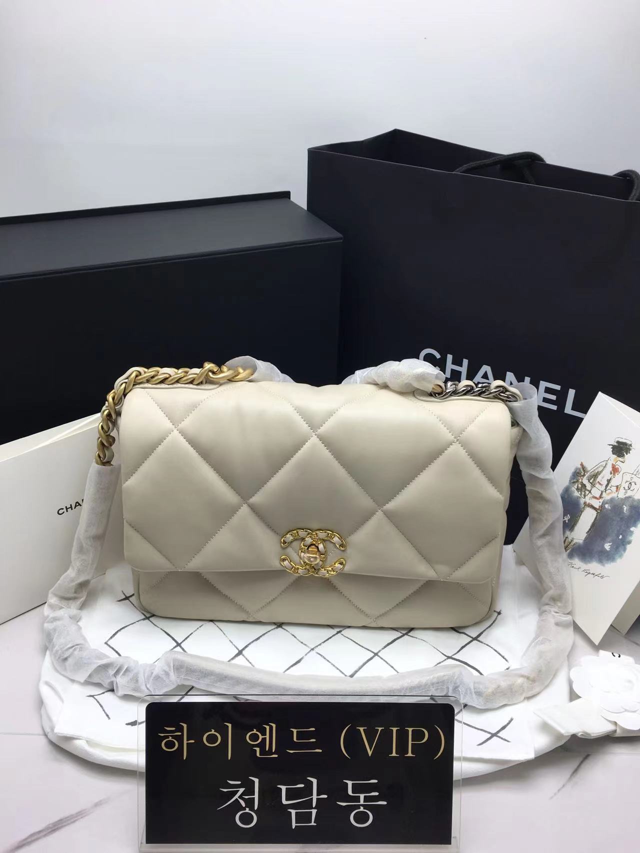 샤넬 19 플랩백 미디움 (하이엔드급)