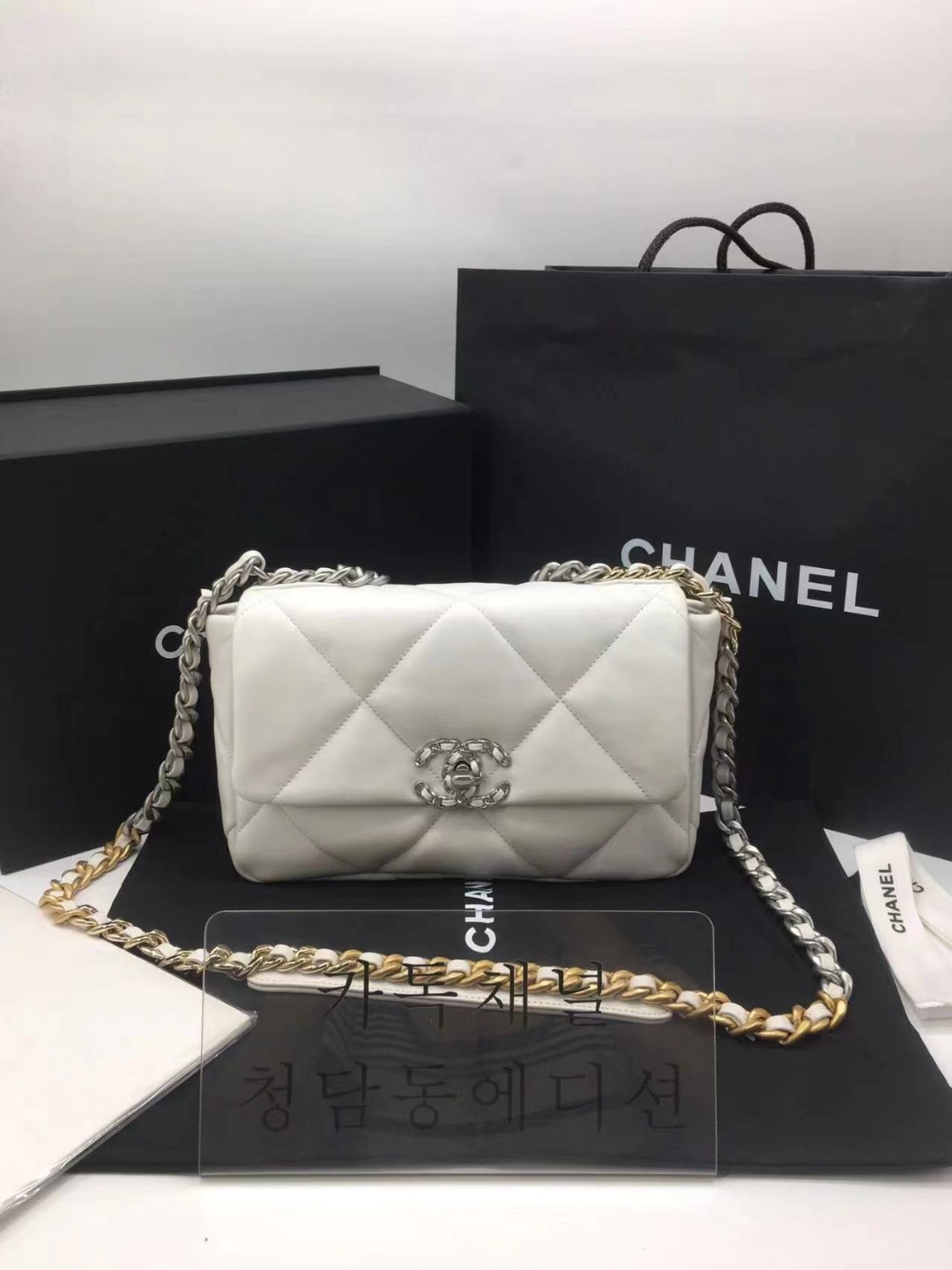 샤넬 19 플랩백 스몰 (하이엔드급)