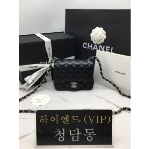 샤넬 클래식 캐비어 플랩백 미니 은장 (하이엔드급)