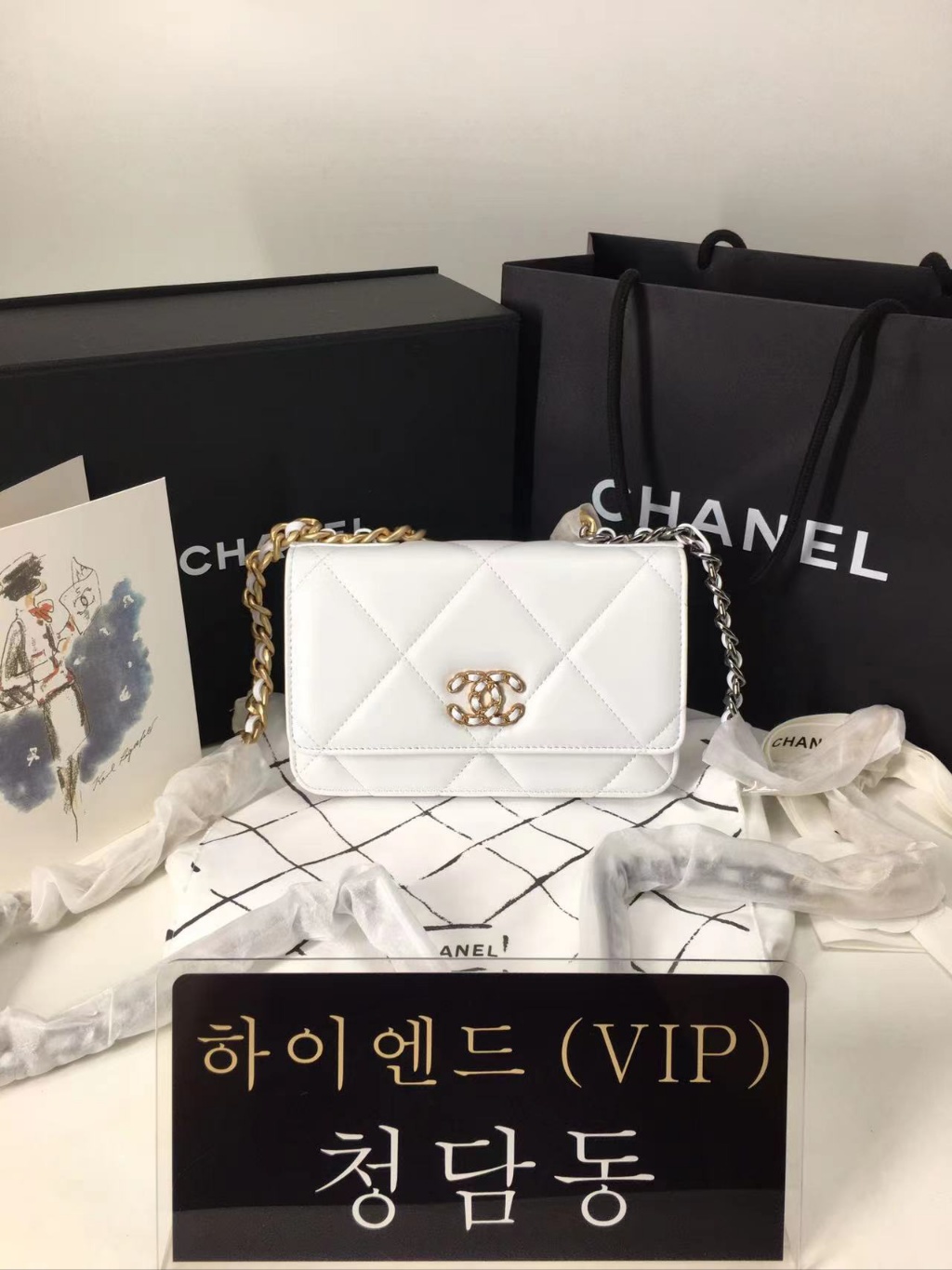 샤넬 19 WOC 숄더백 (하이엔드급)