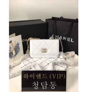 샤넬 19 WOC 숄더백 (하이엔드급)