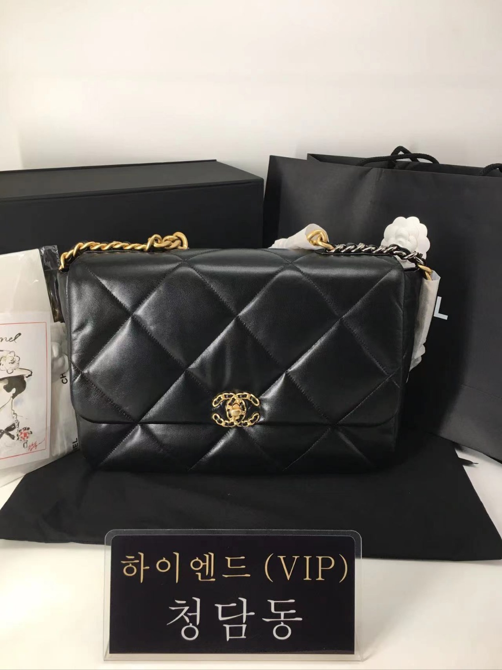 샤넬 19 플랩백 맥시 (하이엔드급)