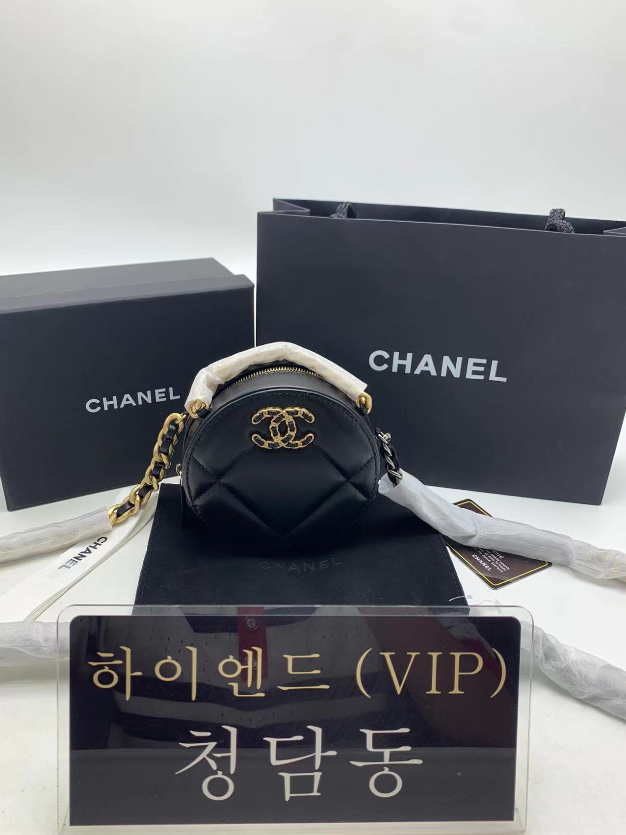 샤넬 19 라운드백 AP0945