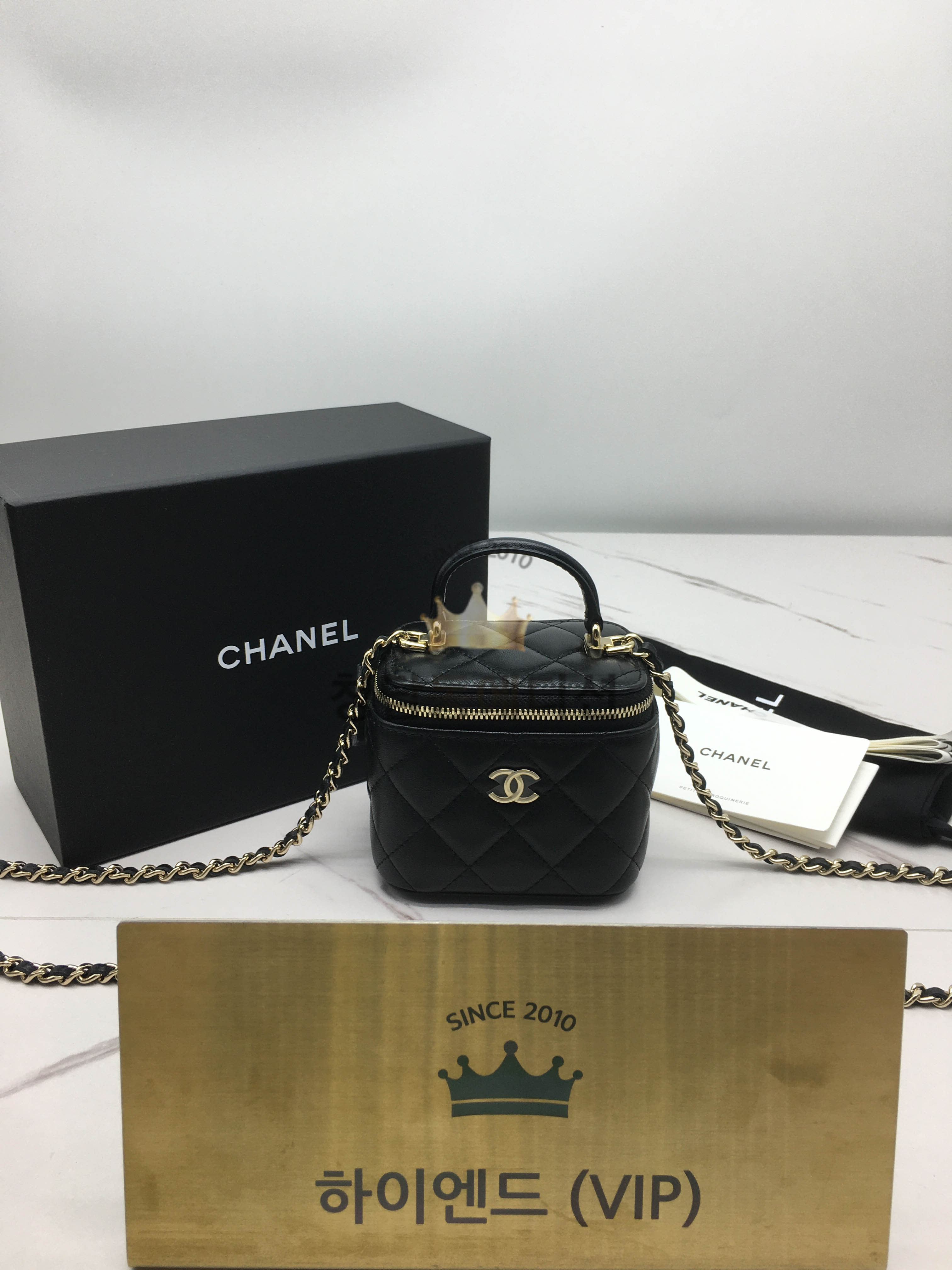 샤넬 미니 베니티 케이스백 램스킨