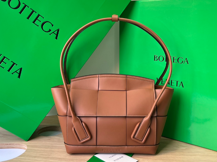 보테가베네타 미니 아르코33 (하이엔드급)