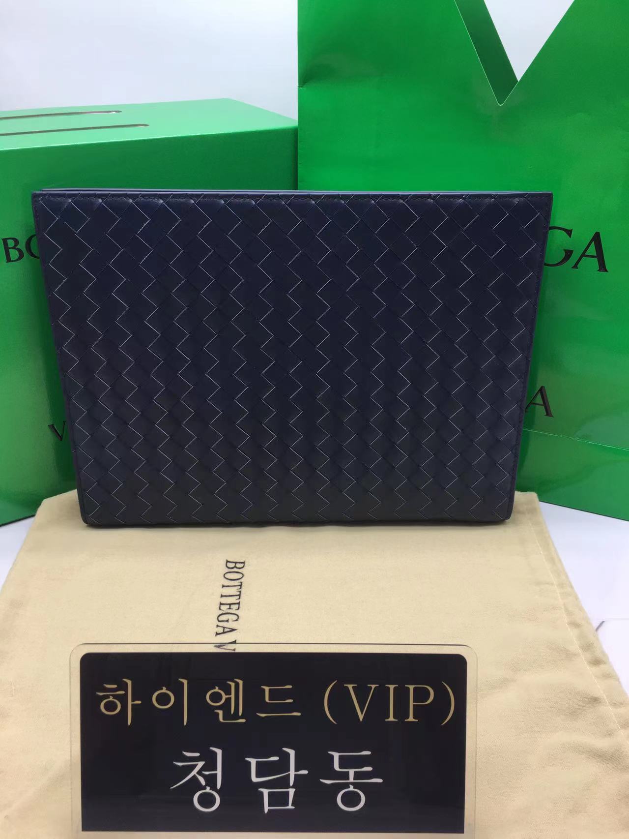 보테가베네타 도큐먼트 클러치백 (하이엔드급) (컬러 네이비)
