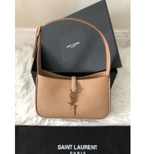 생로랑 모노그램 호보백 품657228 (하이엔드급)