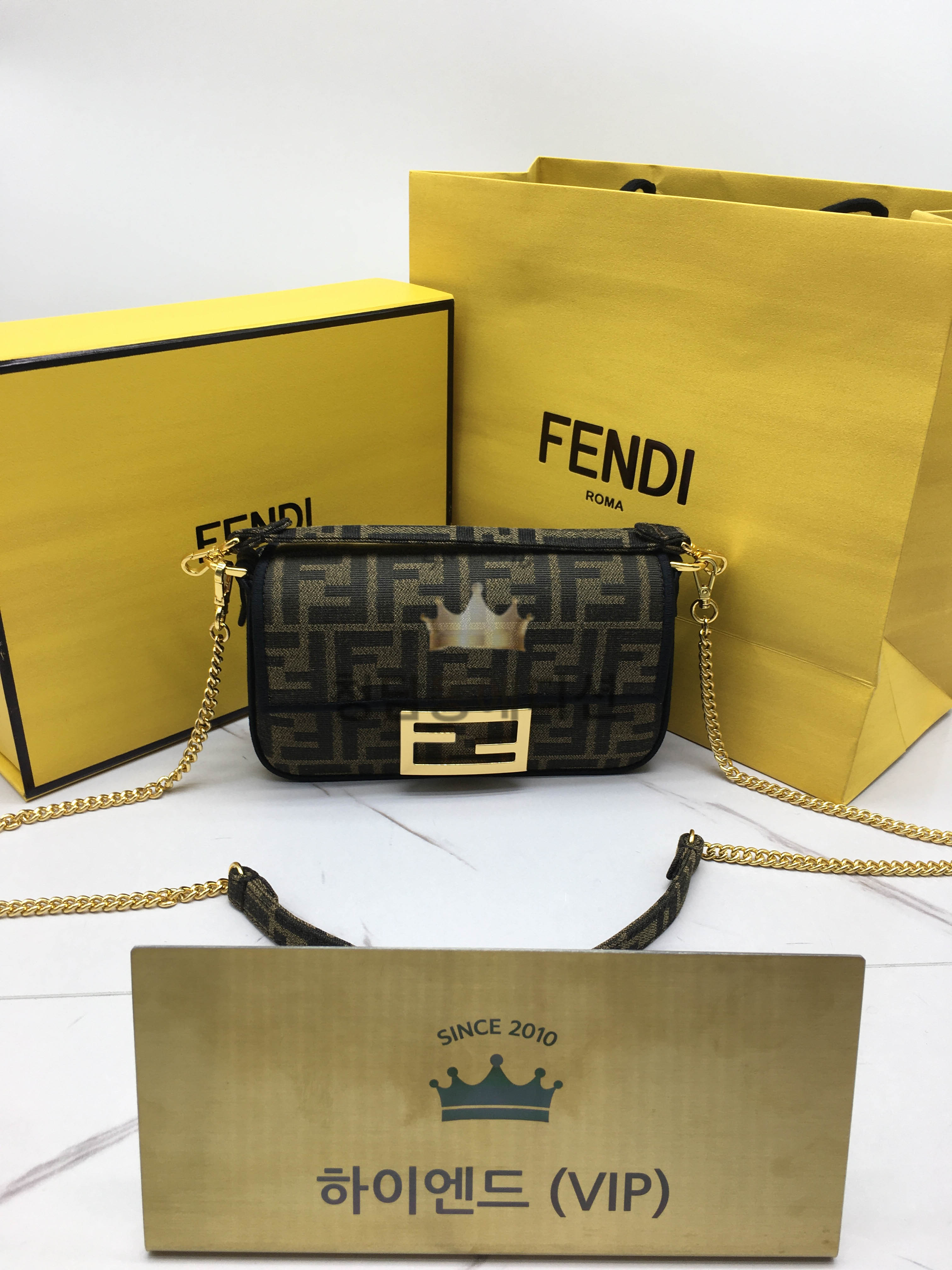 펜디 바게트 백 18CM