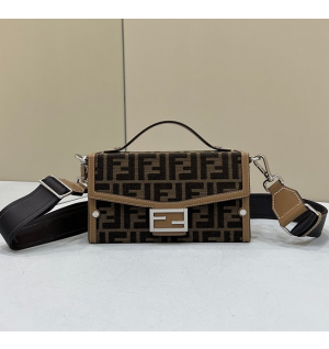 펜디 바게트 소프트 트렁크백