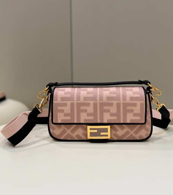 펜디 패브릭 바게트 백