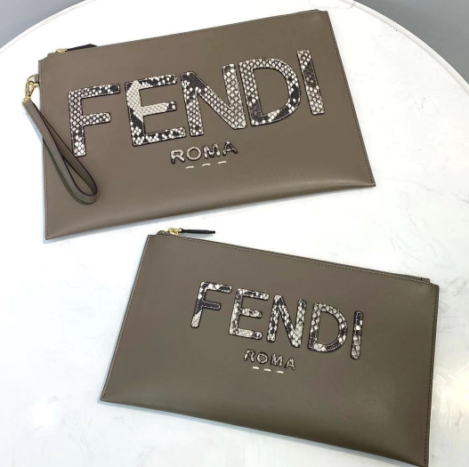 펜디 플랫 클러치백 (30cm,34cm) 