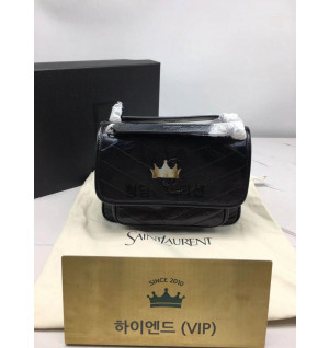 생로랑 니키 베이비백 633151 (체인 실버) (하이엔드급)