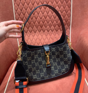 구찌 1961 스몰 재키 호보백 678843 / 28CM