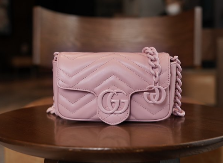 구찌 마몬트 마틀라세 벨트백 699757