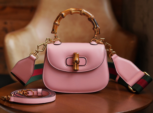 구찌 뱀부 미니 탑핸들백 686864