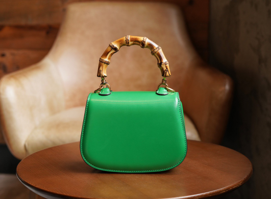 구찌 뱀부 미니 탑핸들백 686864