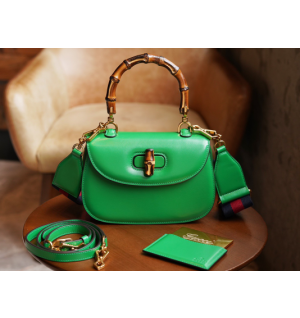 구찌 뱀부 스몰 탑핸들백 675797